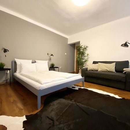 Budget Apartment By Hi5- Karoly 16 Budapest Exterior foto